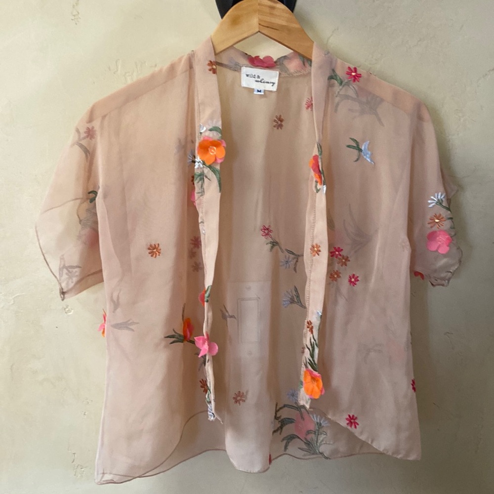 Sz M Wild & Whimsy Sheer Pretty Tan & Floral Appliqué Open Front Top / Blouse